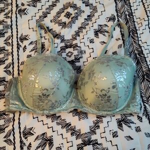 Victoria's secret sage green super soft underwire bra size 38D
